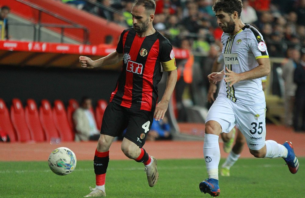 Eskişehirspor: 2 - Muş 1984 Muşspor: 3 (Ziraat Türkiye Kupası 2. Eleme Turu)