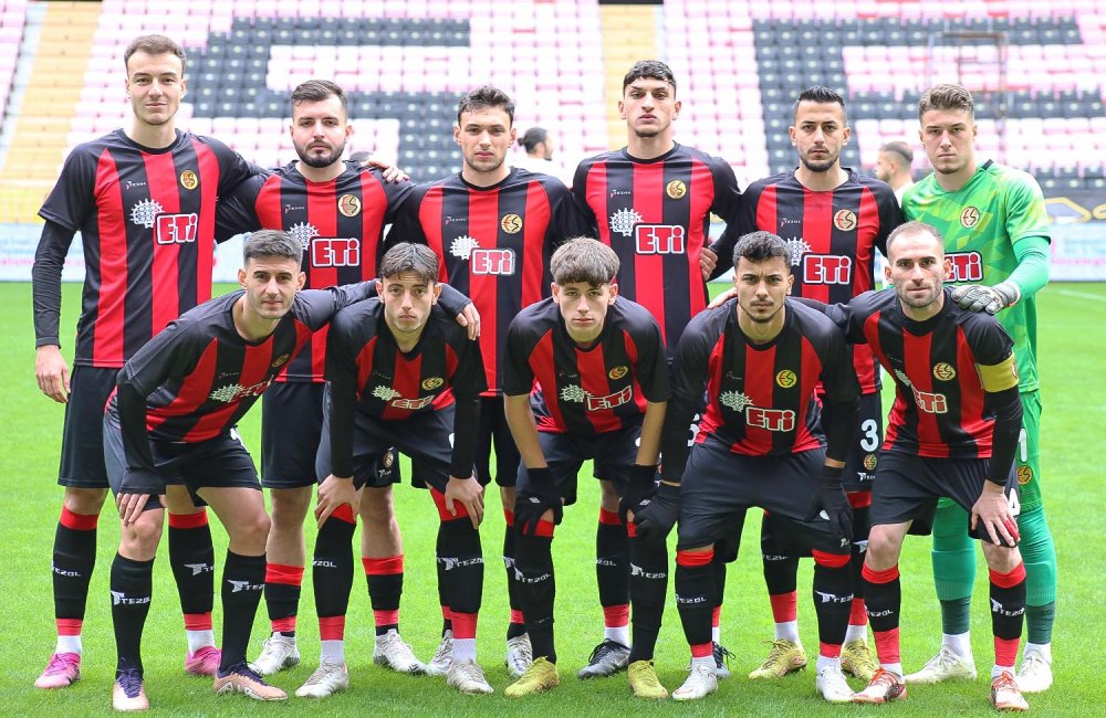 Eskişehirspor: 1 - Gema Polimer Şile Yıldız Spor: 1