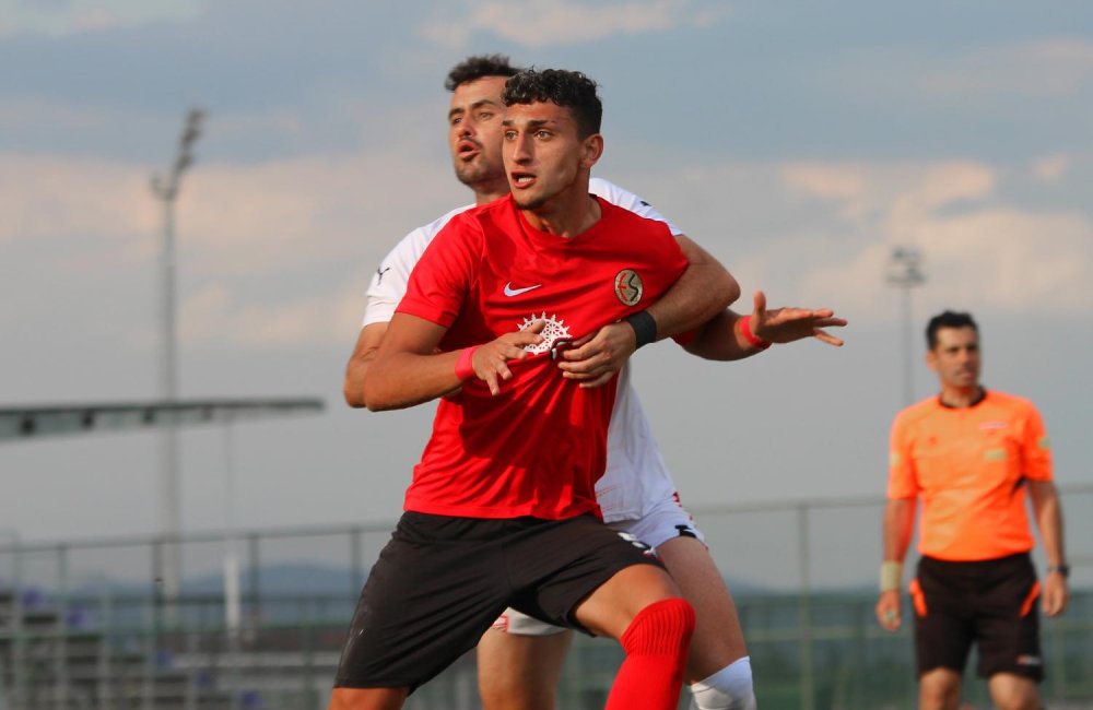 Eskişehirspor: 0 - Ayvalıkgücü Belediyespor: 2 (Hazırlık Maçı)