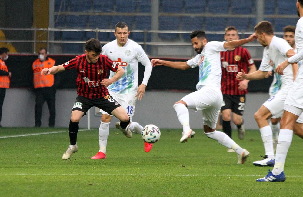Çaykur Rizespor: 3 - Eskişehirspor: 0