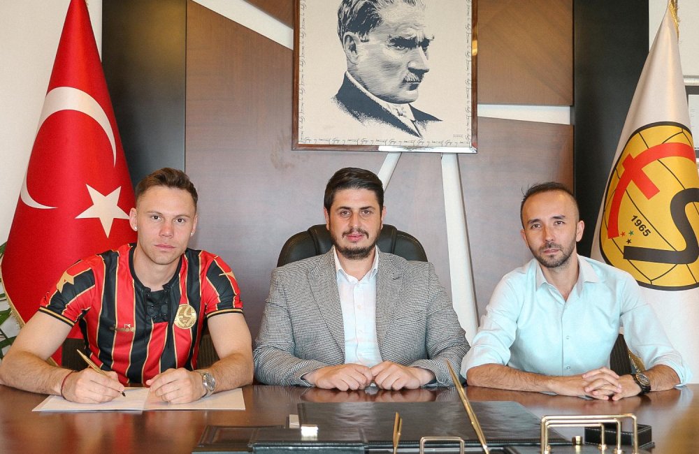 Kulübümüz, Çorlu Spor 1947'den  Erdin Üzer ile anlaşma sağlamıştır.