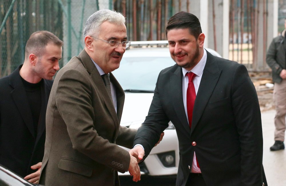 Valimiz Sn. Erol Ayyıldız ve Av. Sn. Zihni Çalışkan'dan Kulübümüze Ziyaret