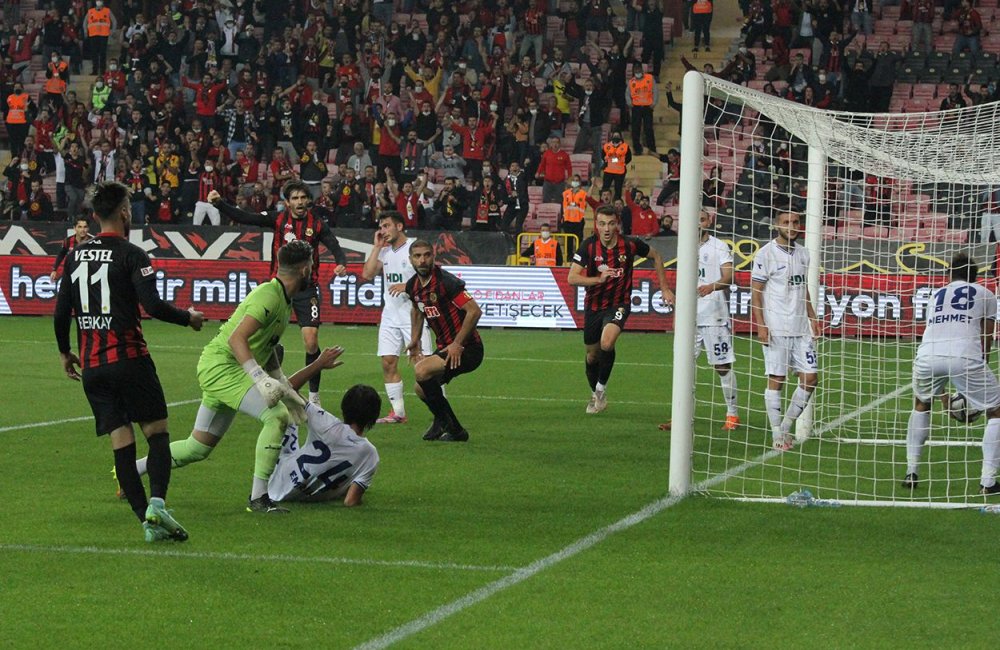 Eskişehirspor:2 Pazarspor:6