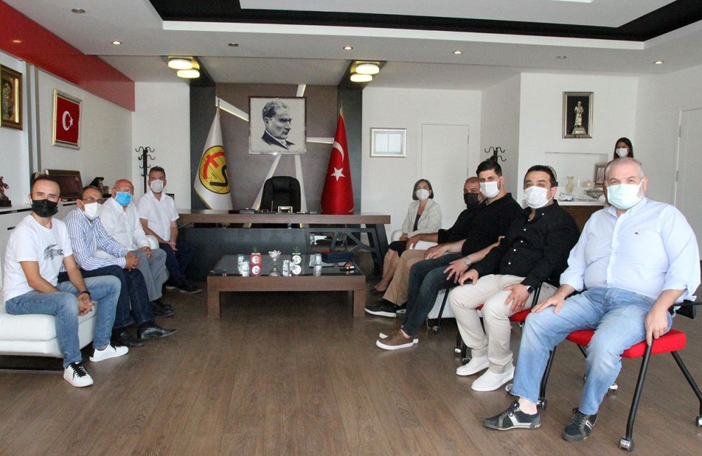 CHP Eskişehir Milletvekilleri Dr. Jale Nur Süllü ve Utku Çakırözer'den Kulübümüze Ziyaret