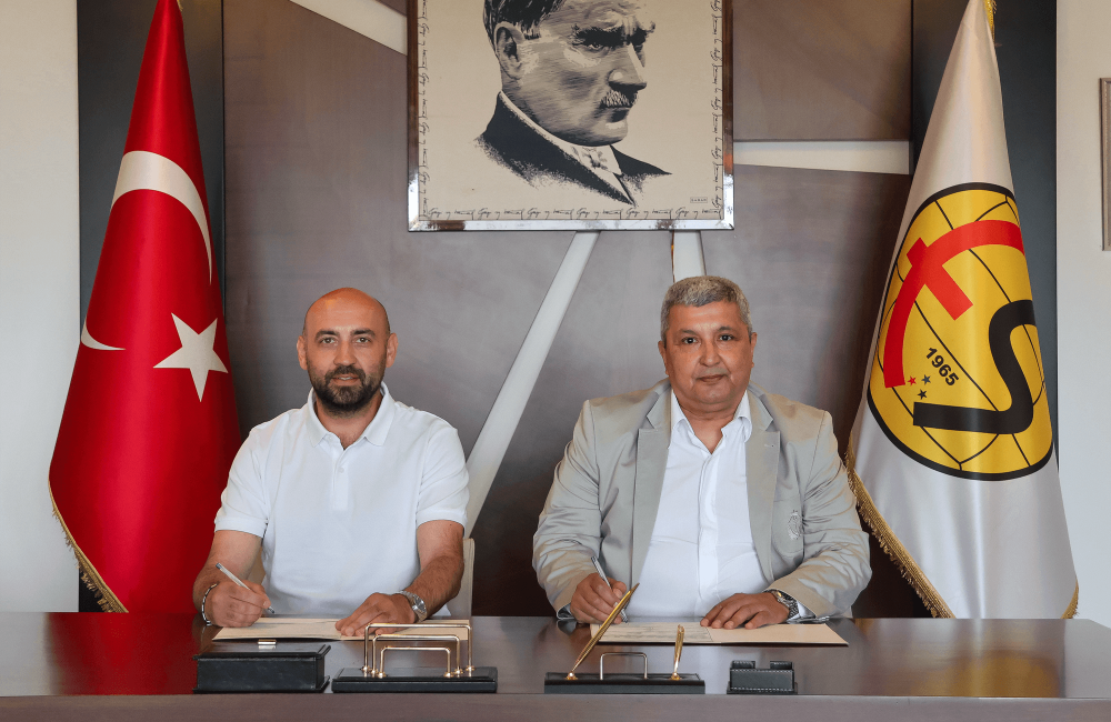 Özel Anadolu Hastanesi ile sağlık sponsorluğu iş birliği için imza töreni düzenlendi