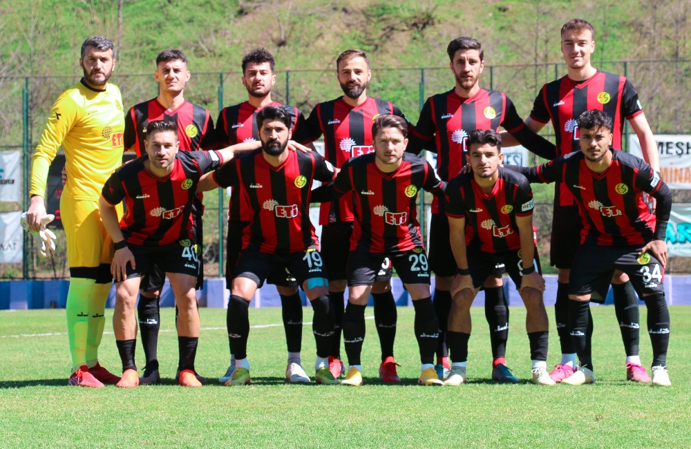 Yomraspor: 3 - Eskişehirspor: 3
