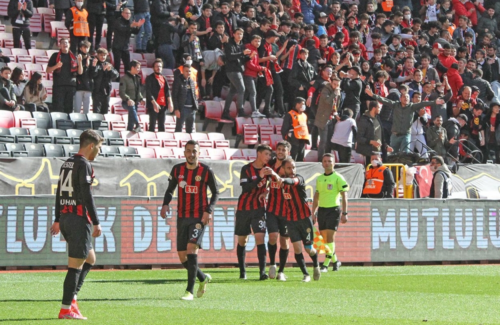 Eskişehirspor: 2 - Isparta 32 Spor: 1