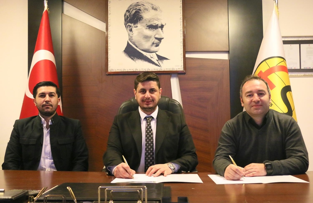 Kulübümüz, Teknik Direktör Ali Onur Cerrah ile anlaşma sağlamıştır.