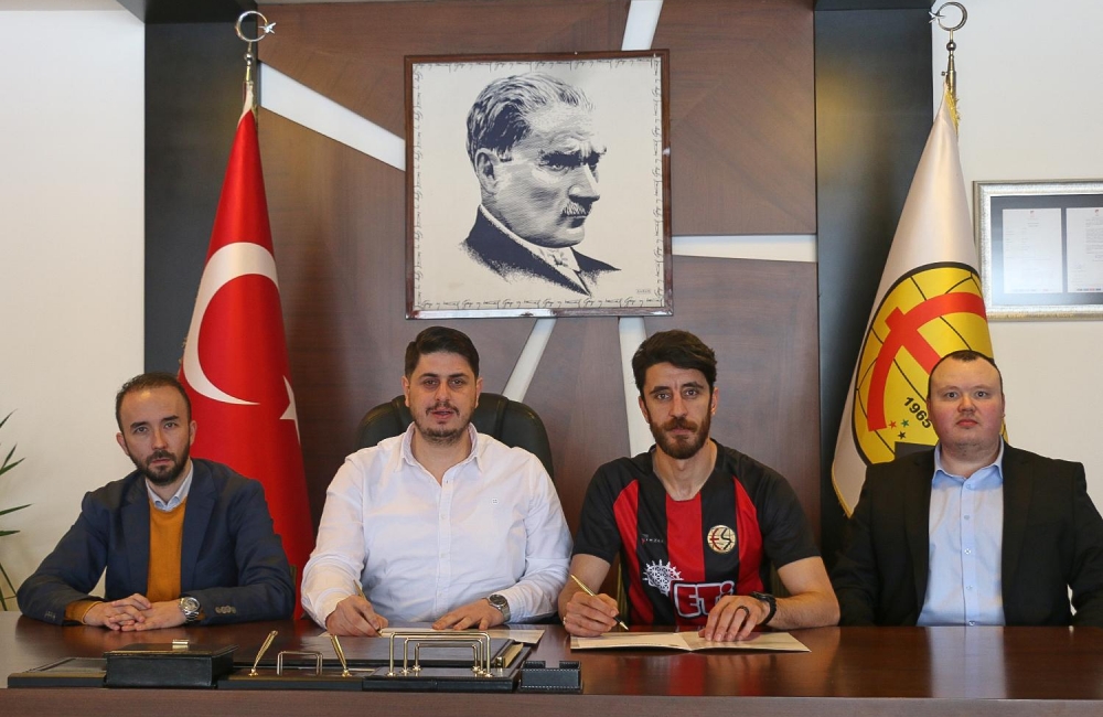 Kulübümüz, Çorum FK'dan Mehmet Taşçı ile anlaşma sağlamıştır.