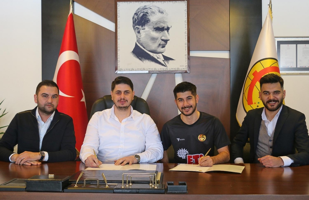 Kulübümüz, Akhisarspor'dan Furkan Korkut ile anlaşma sağlamıştır.