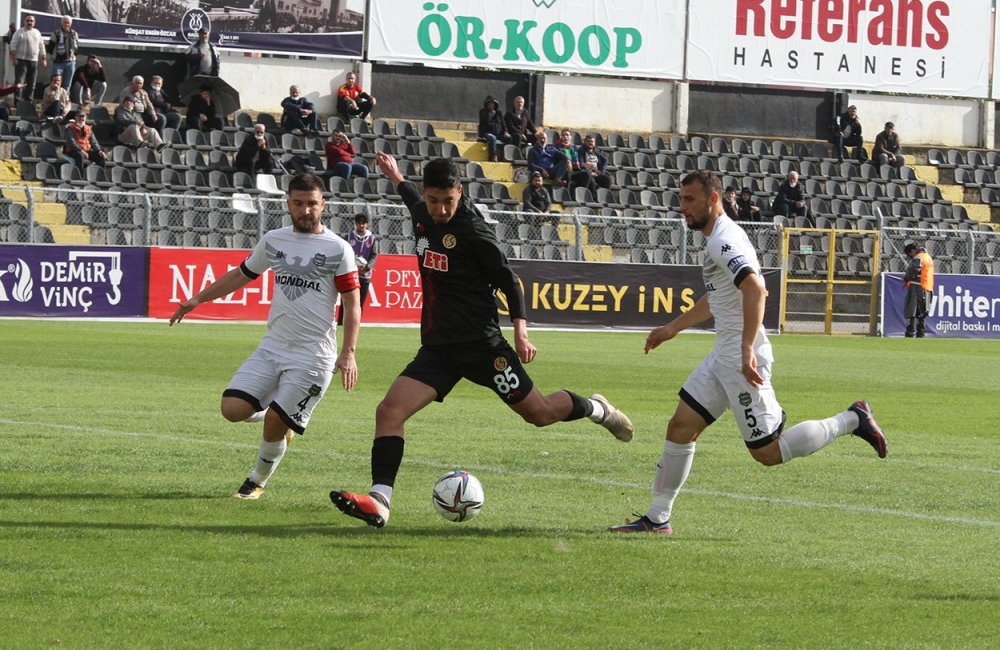 Nazilli Belediyespor : 0 - Eskişehirspor : 0