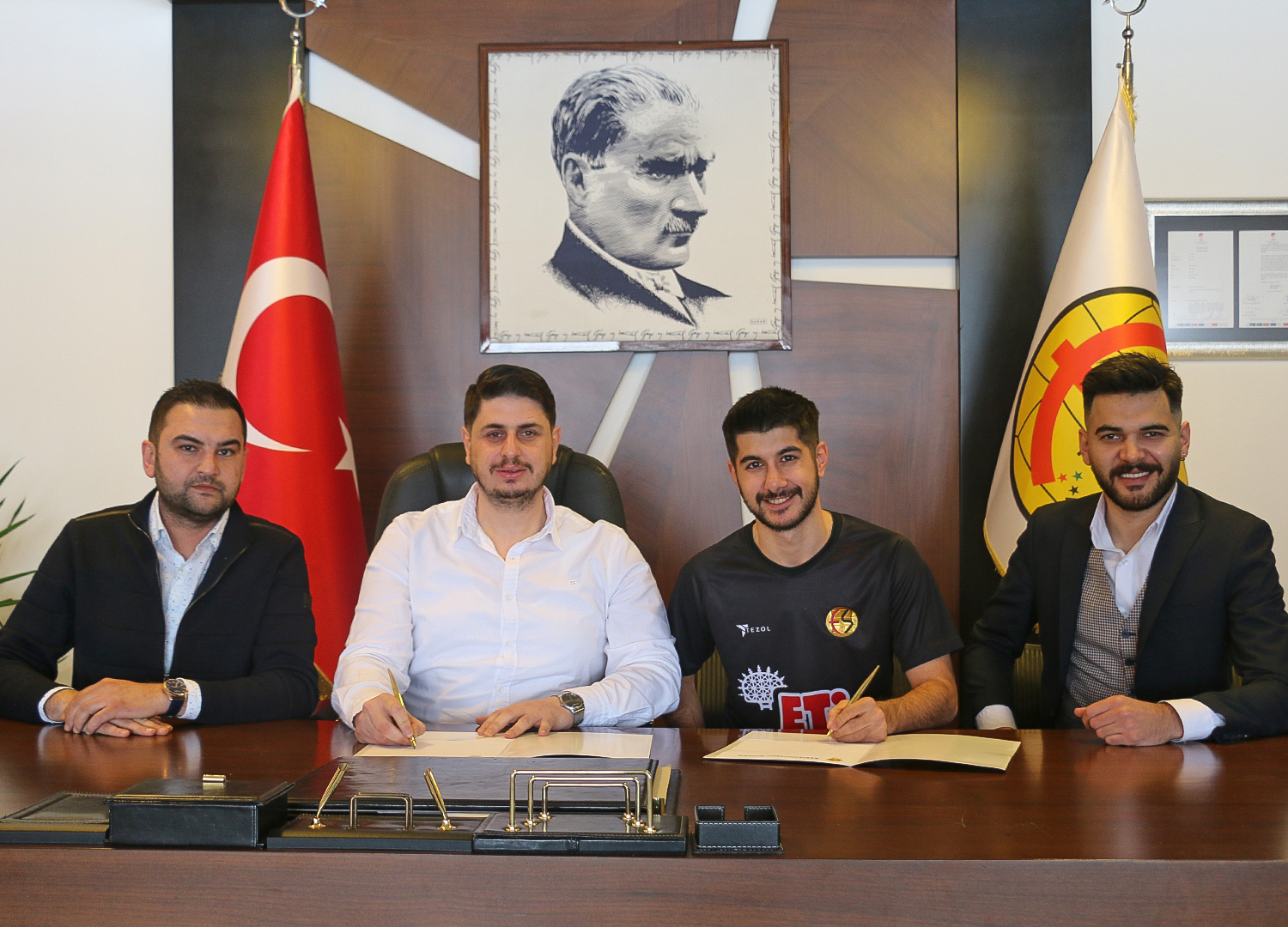 Kulübümüz, Akhisarspor'dan Furkan Korkut ile anlaşma sağlamıştır.