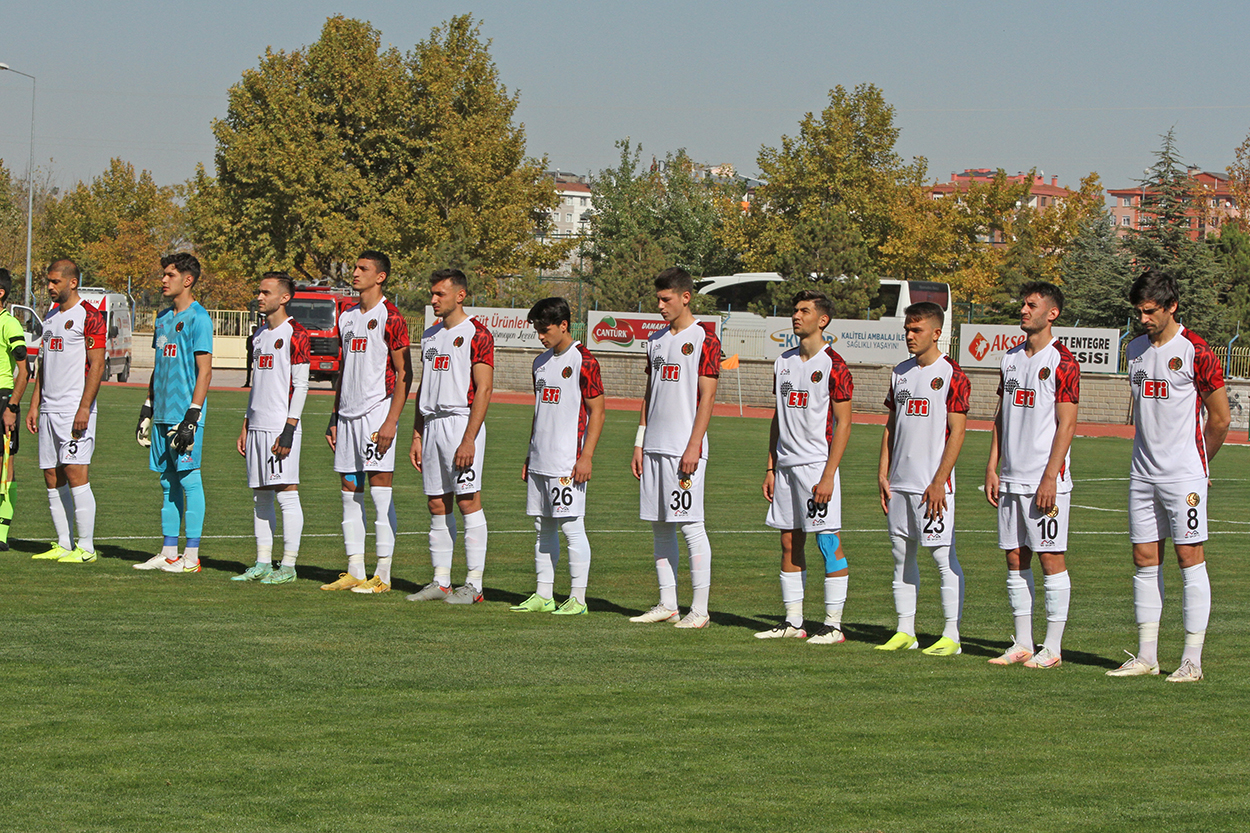 1922 Konyaspor: 4 - Eskişehirspor: 1