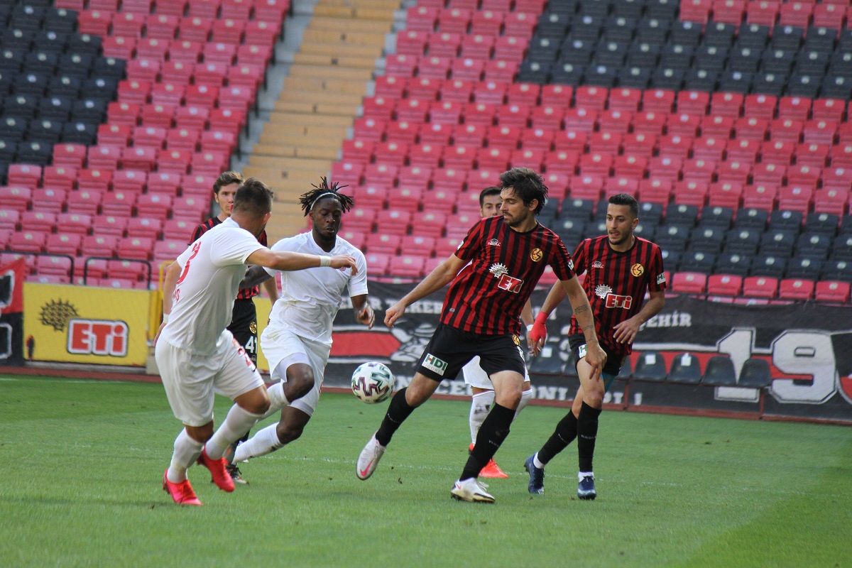 Eskişehirspor:1 Ümraniyespor:1