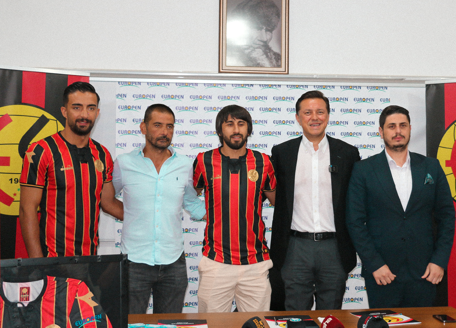 Kulübümüz, Karabük İdmanyurduspor'dan Ercan Kuruçay ve Tire 2021 FK'dan İhsan Turgut Kırveli ile anlaşma sağlamıştır.